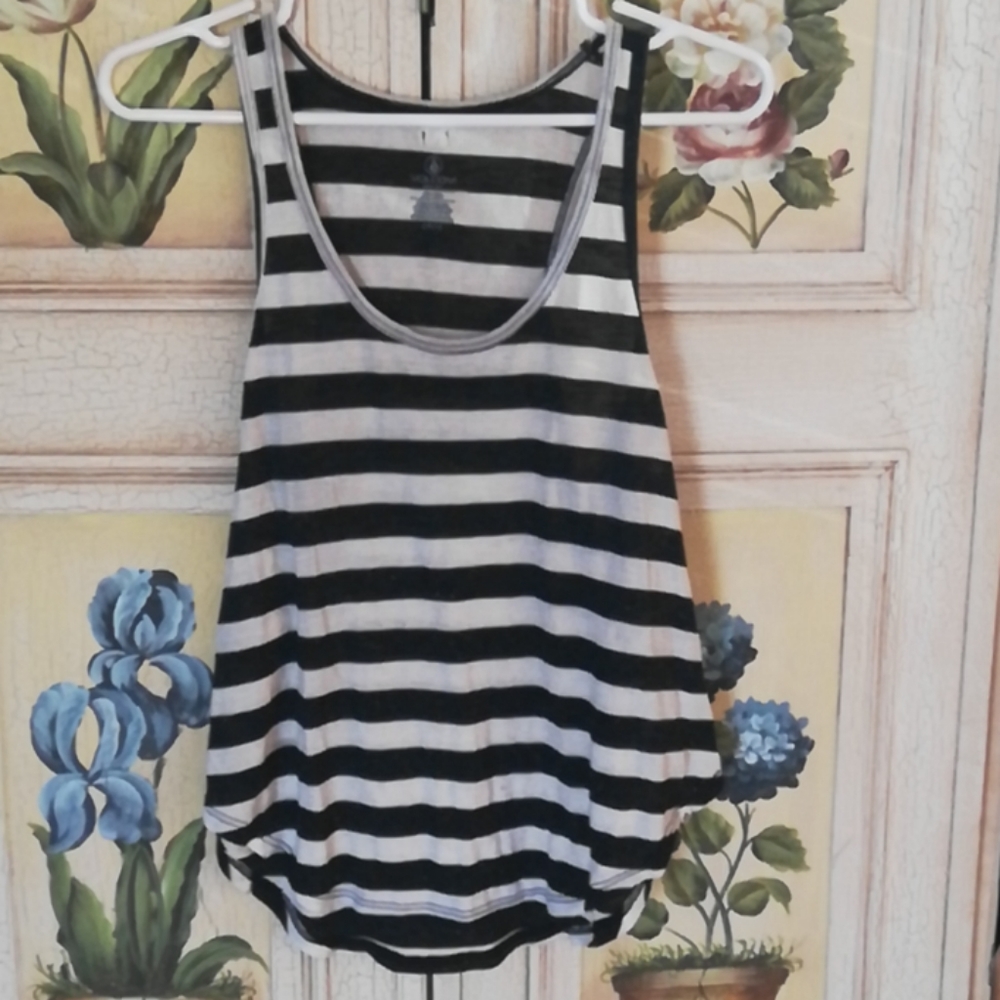 Volcom tank top